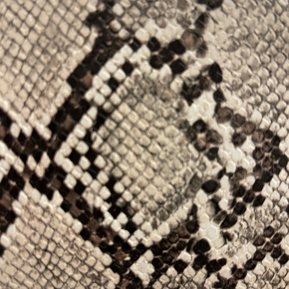 These have been FOUND thank you - Picture 6 of 6